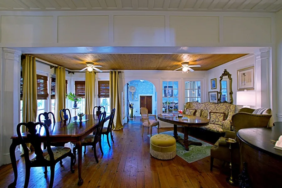 Chesnut Cottage Inn hotel detail image 2