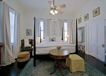 Chesnut Cottage Inn hotel thumbnail 6