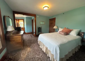 Meredith Inn hotel thumbnail 6