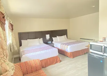 Silver Maple Motel hotel thumbnail 7