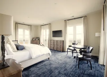 Black Walnut Inn & Vineyard hotel thumbnail 7