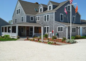 Shore Haven Inn hotel thumbnail 8
