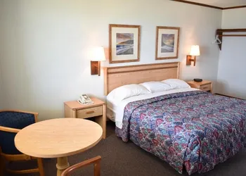 Blue Heron Motel hotel thumbnail 7