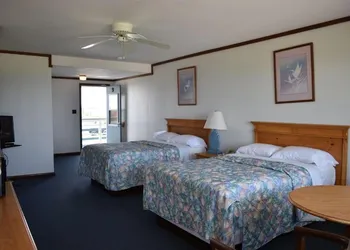 Blue Heron Motel hotel thumbnail 8