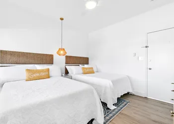The Hideaway Hotel hotel thumbnail 6