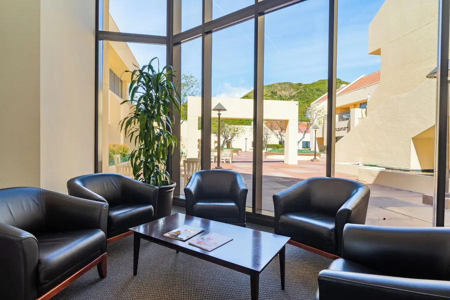 Villa Graziadio Executive Center at Pepperdine University hotel detail image 6