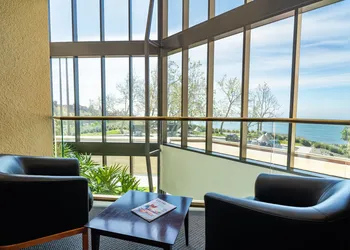 Villa Graziadio Executive Center at Pepperdine University hotel thumbnail 5