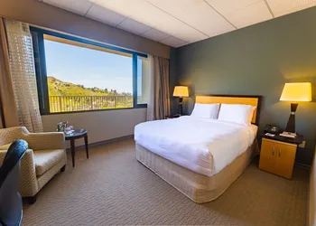 Villa Graziadio Executive Center at Pepperdine University hotel thumbnail 8