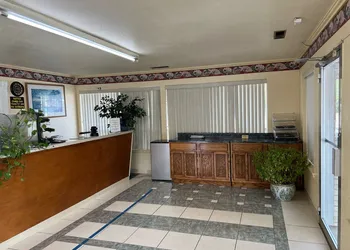 Pioneer INN hotel thumbnail 2