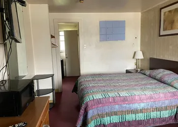 Beaver Falls Motel hotel thumbnail 4