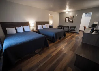 Clover Creek Inn hotel thumbnail 5