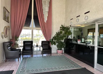 Garden Grove Inn hotel thumbnail 3