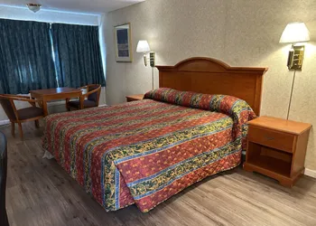 Garden Grove Inn hotel thumbnail 4