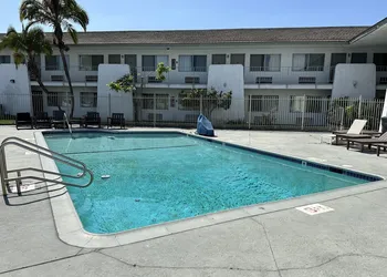 Garden Grove Inn hotel thumbnail 7