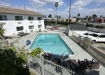 Garden Grove Inn hotel thumbnail 8