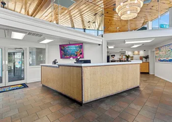 Sandpiper Beacon Beach Resort hotel thumbnail 2