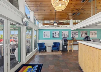 Sandpiper Beacon Beach Resort hotel thumbnail 5