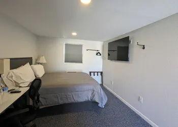 Snowy Mountain Inn hotel thumbnail 4