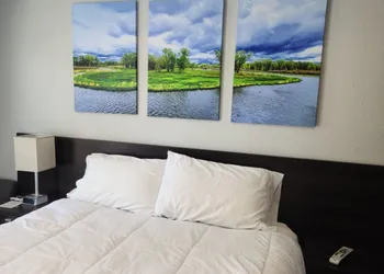 Snowy Mountain Inn hotel thumbnail 5