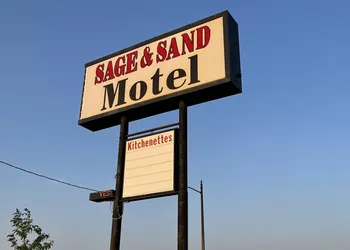 Sage & Sand Motel hotel thumbnail 2