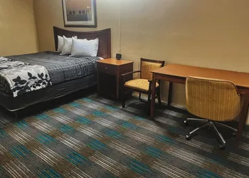 Executive Inn Laurel hotel thumbnail 5
