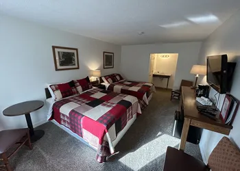 Trails Inn Quadna Mountain Motel & RV hotel thumbnail 5