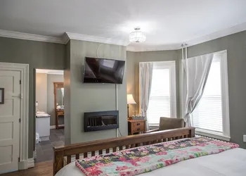 Georgestown Inn hotel thumbnail 6