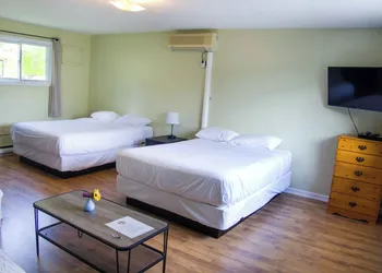 Port Loring Northland Motel hotel thumbnail 3