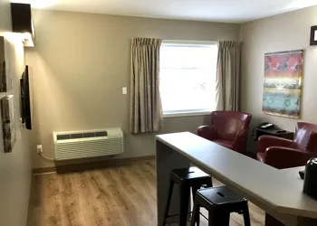 Villa Inn & Suites, SureStay Collection by Best Western hotel thumbnail 7