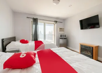 Hotel Beaverton ON - Lake Simcoe hotel thumbnail 4