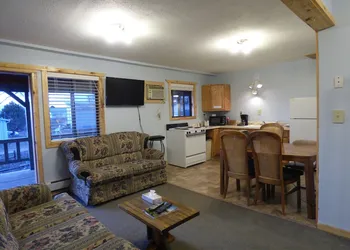The Hitching Post Hotel and Farm Store hotel thumbnail 8