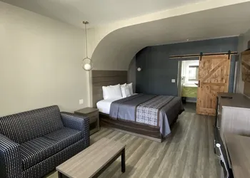 Palace Inn hotel thumbnail 2
