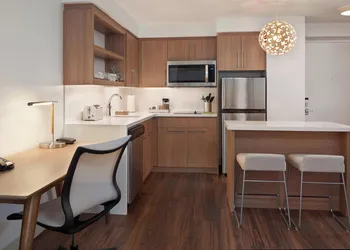 Element by Marriott Toronto Airport hotel thumbnail 5
