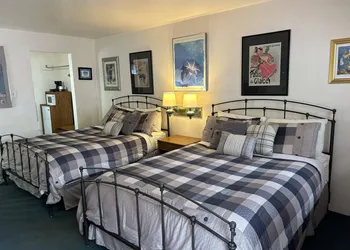 Columbine INN hotel thumbnail 3