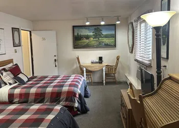 Columbine INN hotel thumbnail 4
