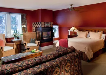 Lake Pointe Inn hotel thumbnail 8