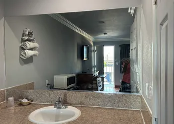 Hiland Motel hotel thumbnail 6
