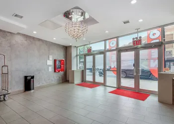 Red Roof PLUS+ Brooklyn - Flatbush Ave hotel thumbnail 3