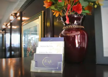 The Medicine Hat Villa hotel thumbnail 2