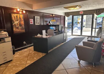 The Medicine Hat Villa hotel thumbnail 5