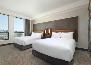 The Glenmark, Glendale, a Tribute Portfolio Hotel hotel thumbnail 8