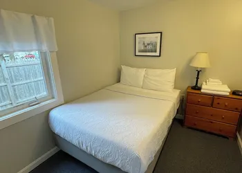Elmwood Motor Court hotel thumbnail 5