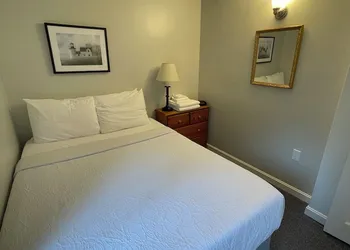 Elmwood Motor Court hotel thumbnail 6