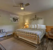 The Lodges of Oak Creek hotel detail image 3
