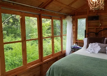 Savannah's Meadow hotel thumbnail 4