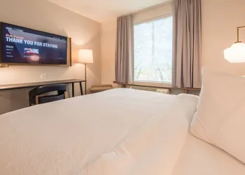 Fairfield Inn & Suites by Marriott Penticton hotel thumbnail 7
