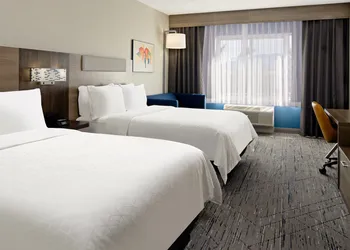 Holiday Inn Express & Suites Palm Desert - Millennium by IHG hotel thumbnail 4