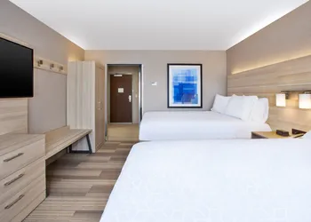 Holiday Inn Express & Suites Wooster by IHG hotel thumbnail 4