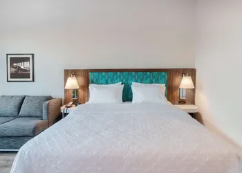 Hampton Inn Riverside March Air Force Base hotel thumbnail 8