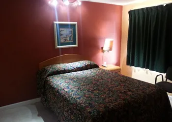 Sunny South Motel hotel thumbnail 3